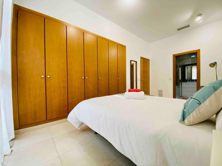 Stylish Apartment With Terrace On The Beachfrom Валенсия Екстериор снимка
